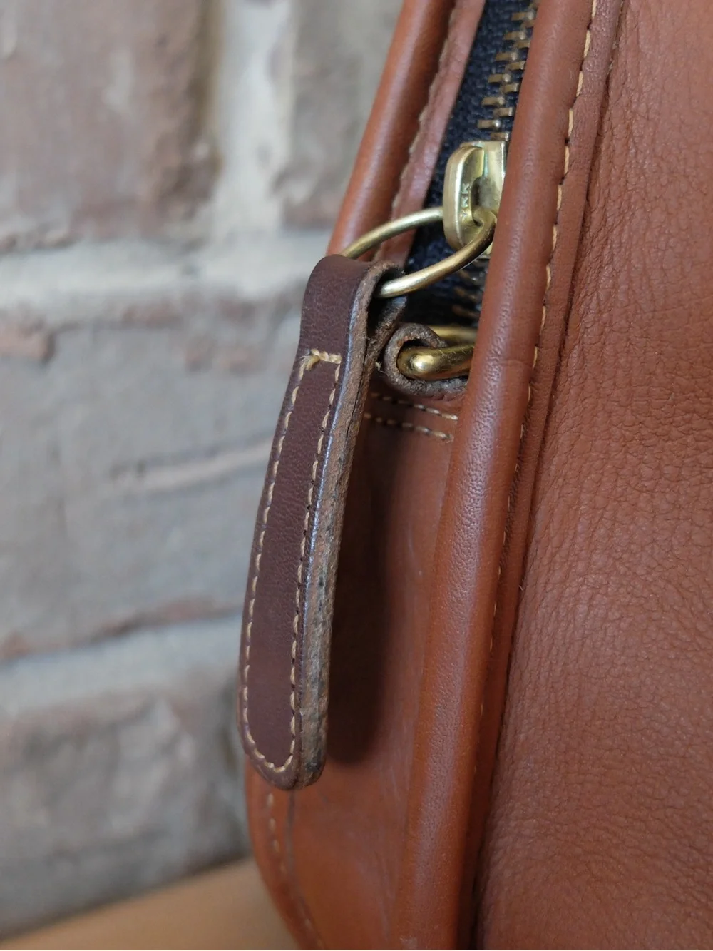 Vintage Coach BAXTER bag in British tan. Style #9903. Made in the USA pre-1994